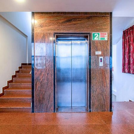 Hotel Royal Classio, Бангалор Экстерьер фото